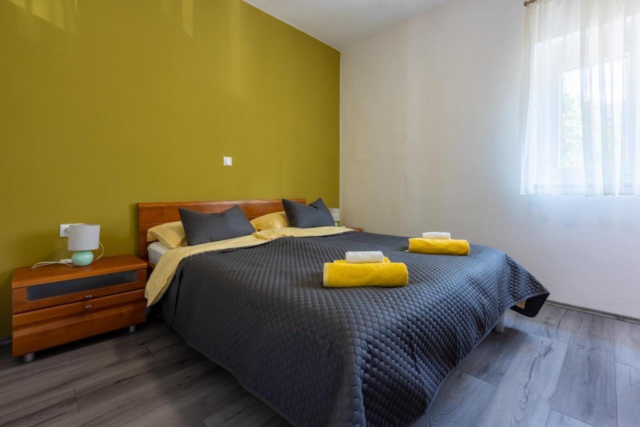 Apartman Dora Crikvenica Esterno foto